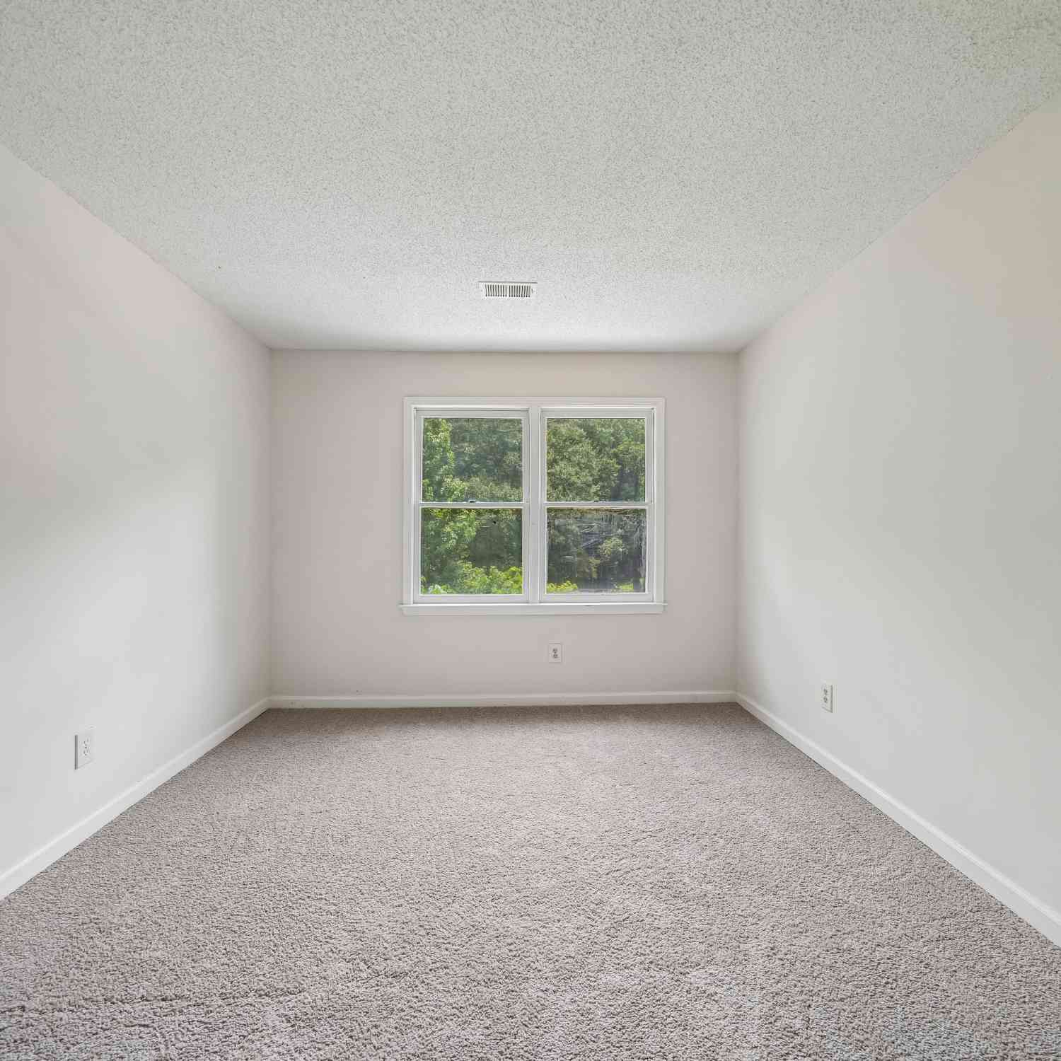 Condo For Sale - 19 Belmonte Court SW<br/> Atlanta, GA 30311