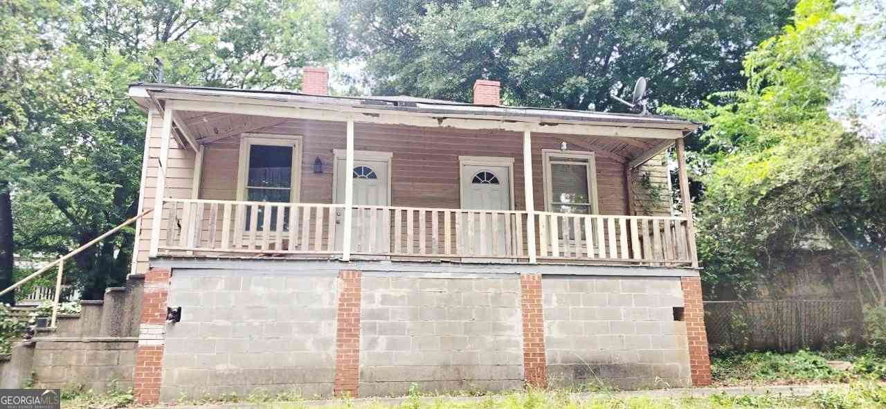 Homes For Sale - 7 Magnolia Street<br/> Porterdale, GA 30014