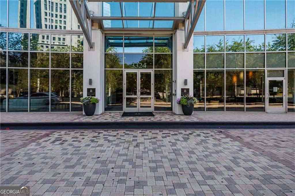 Condo For Sale - 3324 Peachtree Road NE #1101<br/> Atlanta, GA 30326