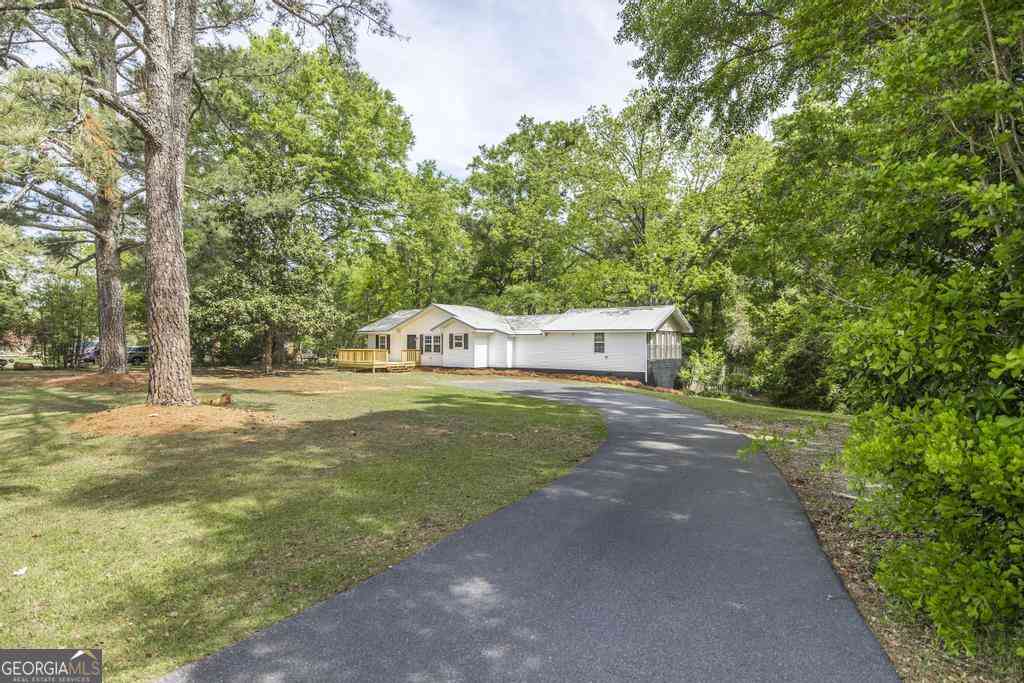 Homes For Sale - 219 Sleepy Hollow Road<br/> Marshallville, GA 31057