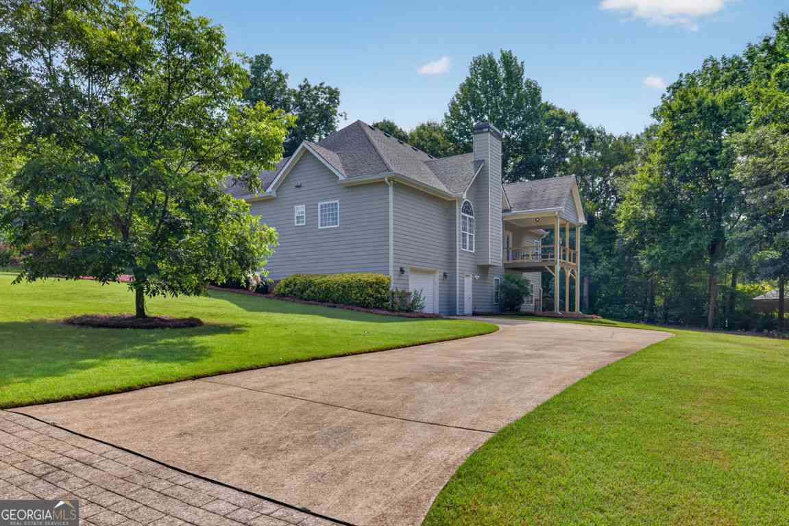 Homes For Sale - 1403 Lull Water Court<br/> Hoschton, GA 30548