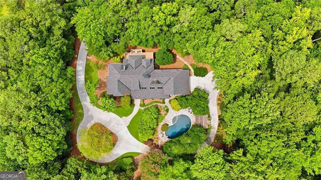 Homes For Sale - 2401 Spalding Drive<br/> Fulton County, Sandy Springs, GA 30350