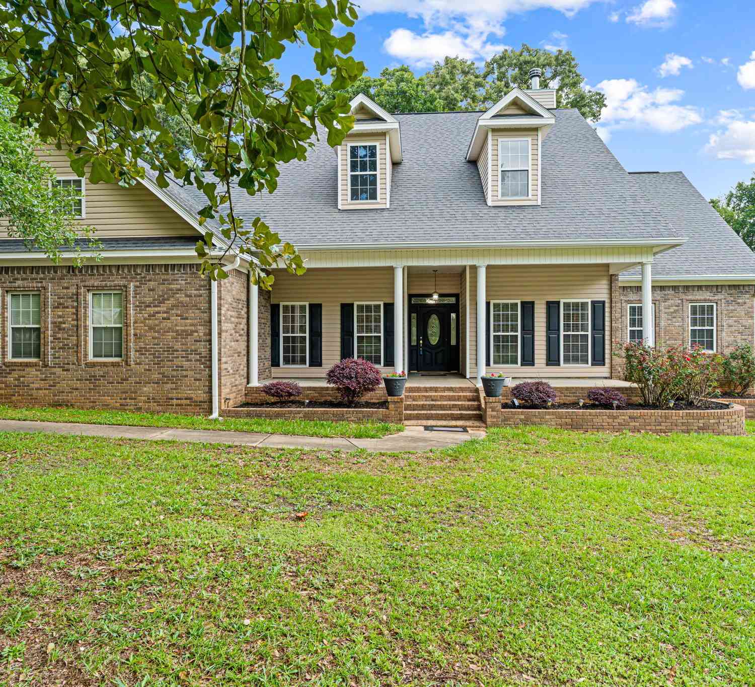 Homes For Sale - 232 Bazemore Circle<br/> Warner Robins, GA 31093