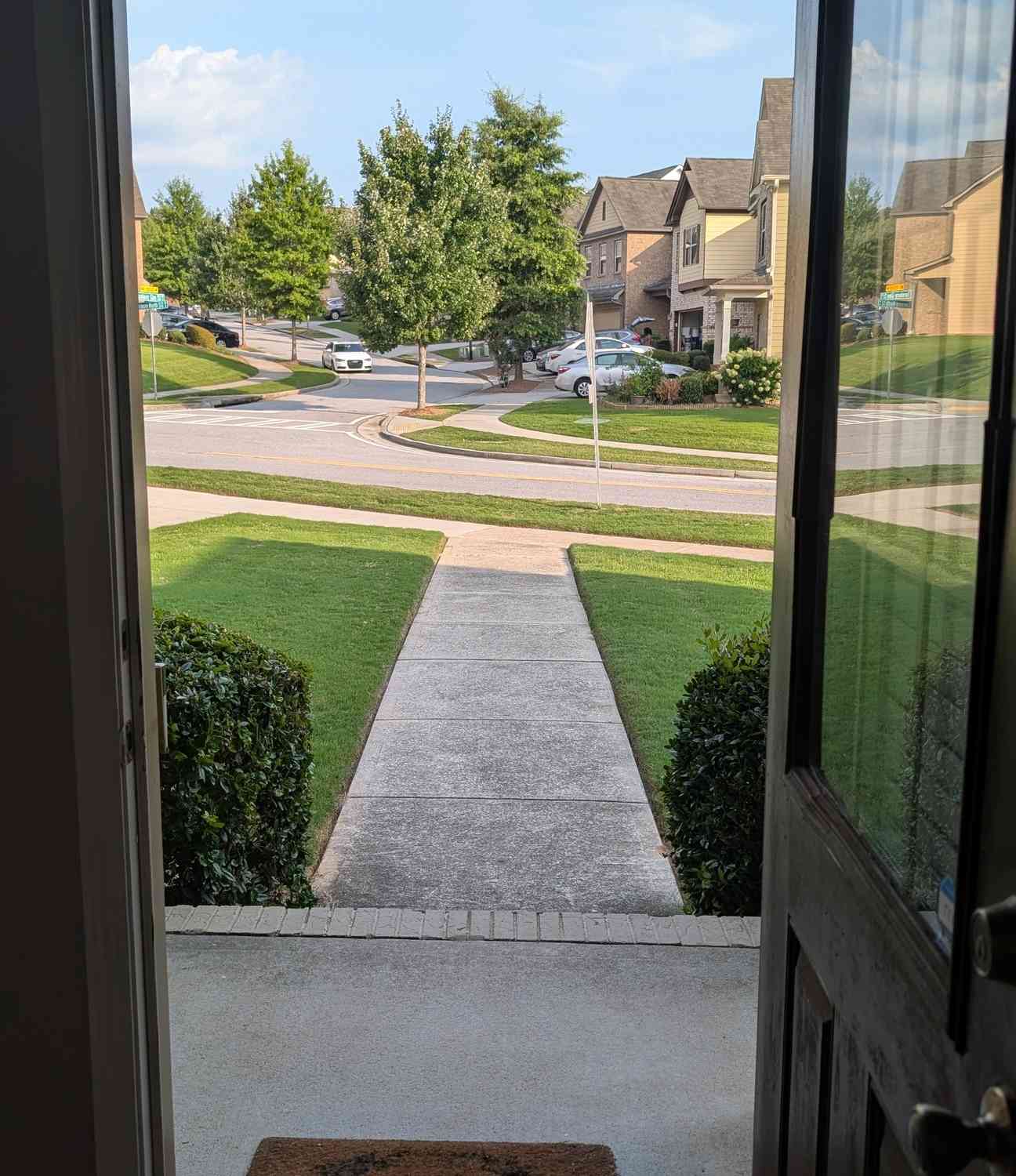 Townhouse For Sale - 3150 Thorngate Court<br/> Snellville, GA 30078