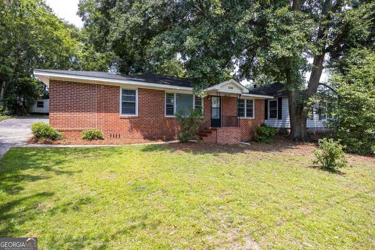 Homes For Sale - 1280 Baker Drive<br/> Macon, GA 31206