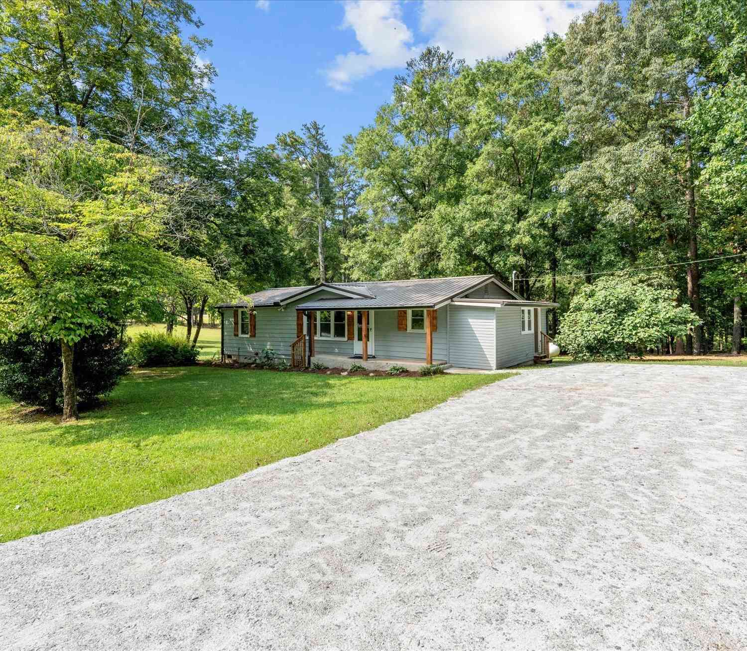 Homes For Sale - 1229 Georgia Avenue S<br/> Bremen, GA 30110