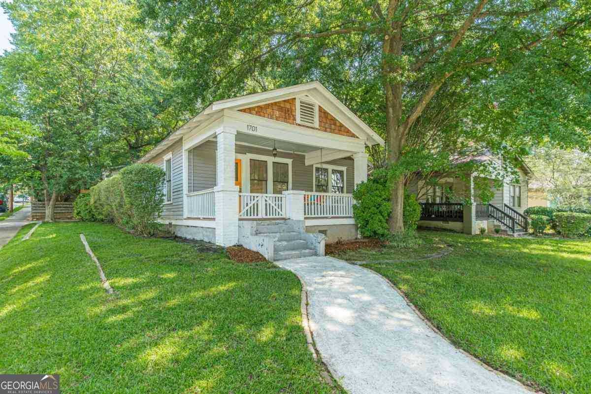 Homes For Sale - 1701 Neely Avenue<br/> Fulton County, East Point, GA 30344
