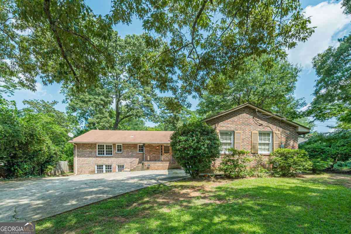 Homes For Sale - 3294 Old Jonesboro Road<br/> Fulton County, Hapeville, GA 30354