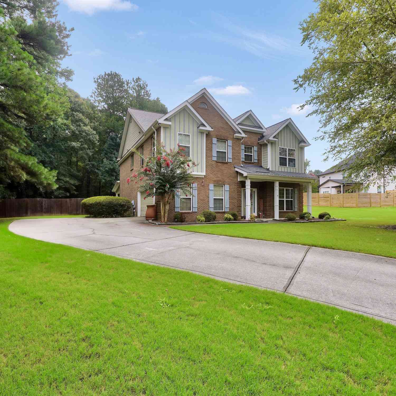 Homes For Sale - 130 Northwood Creek Way<br/> Oxford, GA 30054