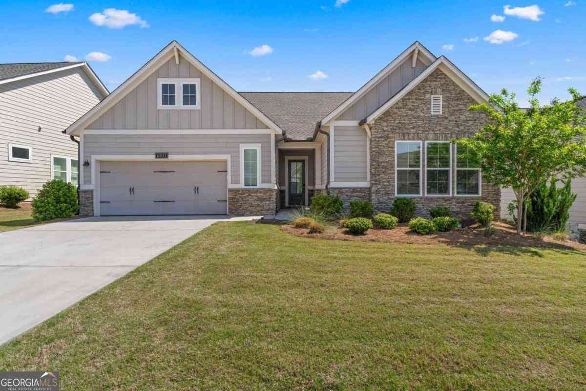 Homes For Sale - 6931 Scenic Overlook Trace<br/> Flowery Branch, GA 30542