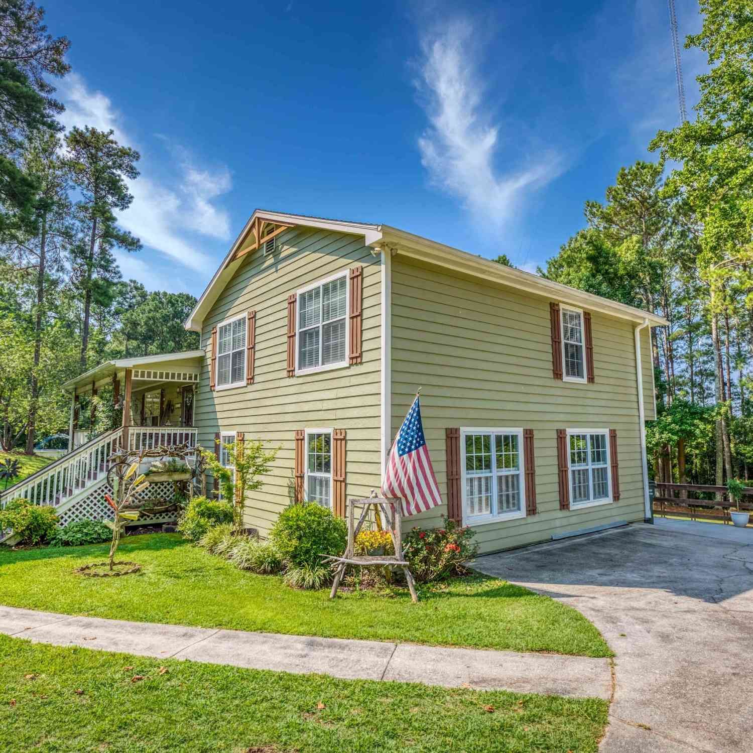 Homes For Sale - 4234 Timber Trace Road<br/> Loganville, GA 30052