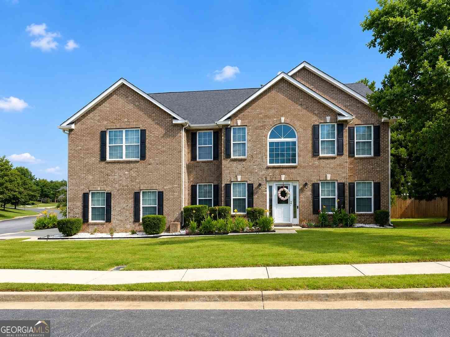 Homes For Sale - 590 Buckingham Terrace<br/> Fulton County, Fairburn, GA 30213