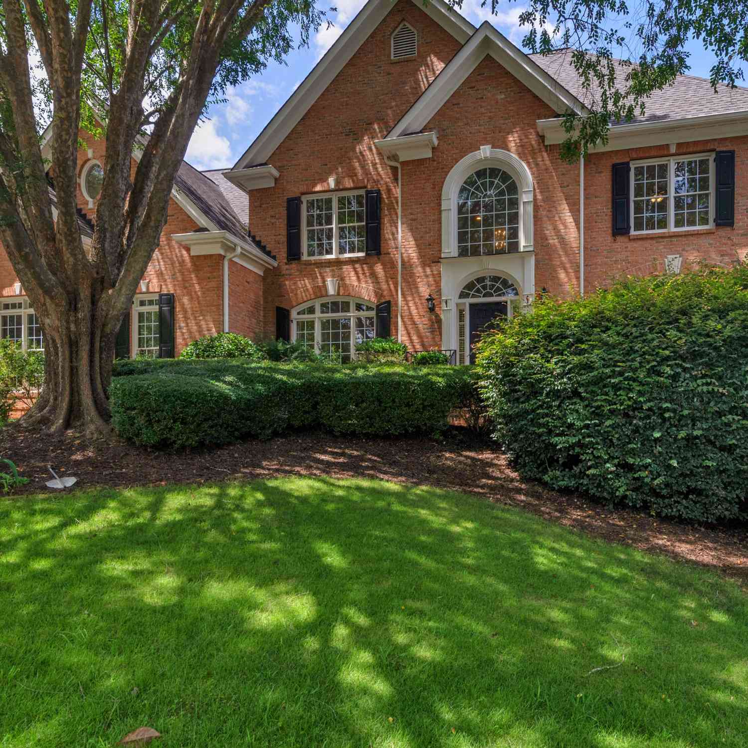 Homes For Sale - 1524 Lake Cove<br/> Dekalb County, Atlanta, GA 30338