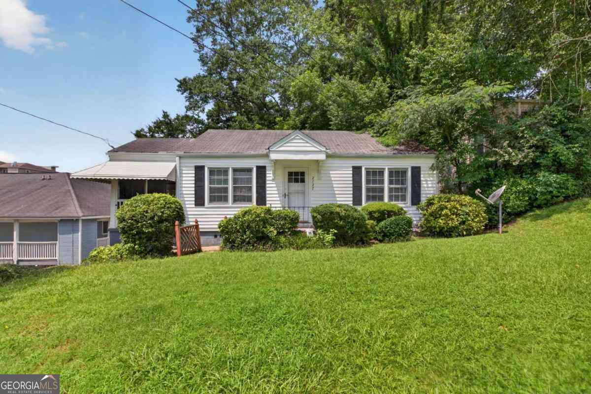 Homes For Sale - 2727 Humphries Street<br/> Fulton County, East Point, GA 30344