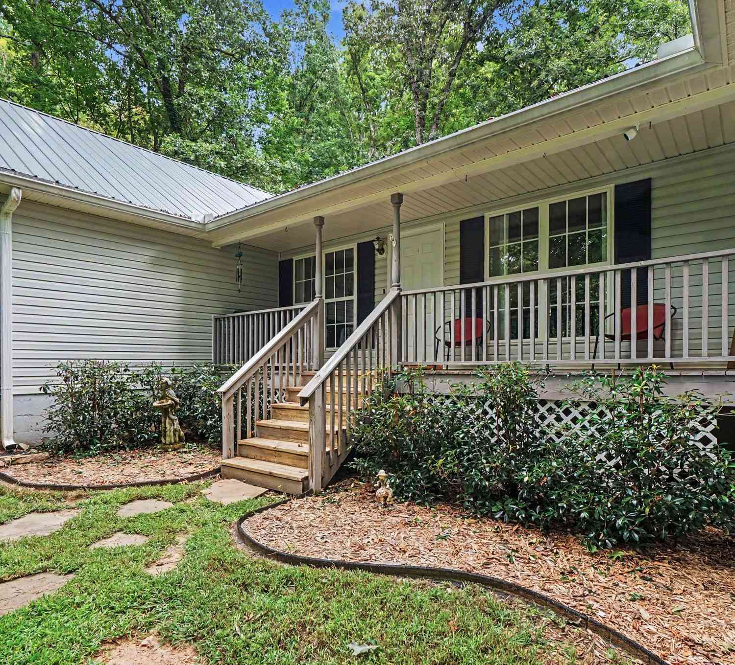 Homes For Sale - 390 Cotton Tail Drive<br/> Baldwin, GA 30511
