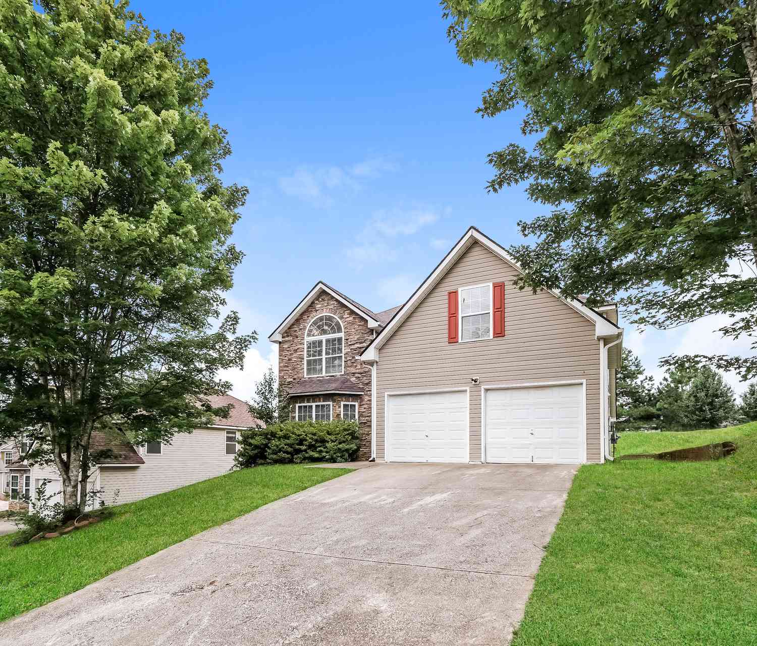 Homes For Sale - 3061 Berthas Overlook<br/> Douglasville, GA 30135