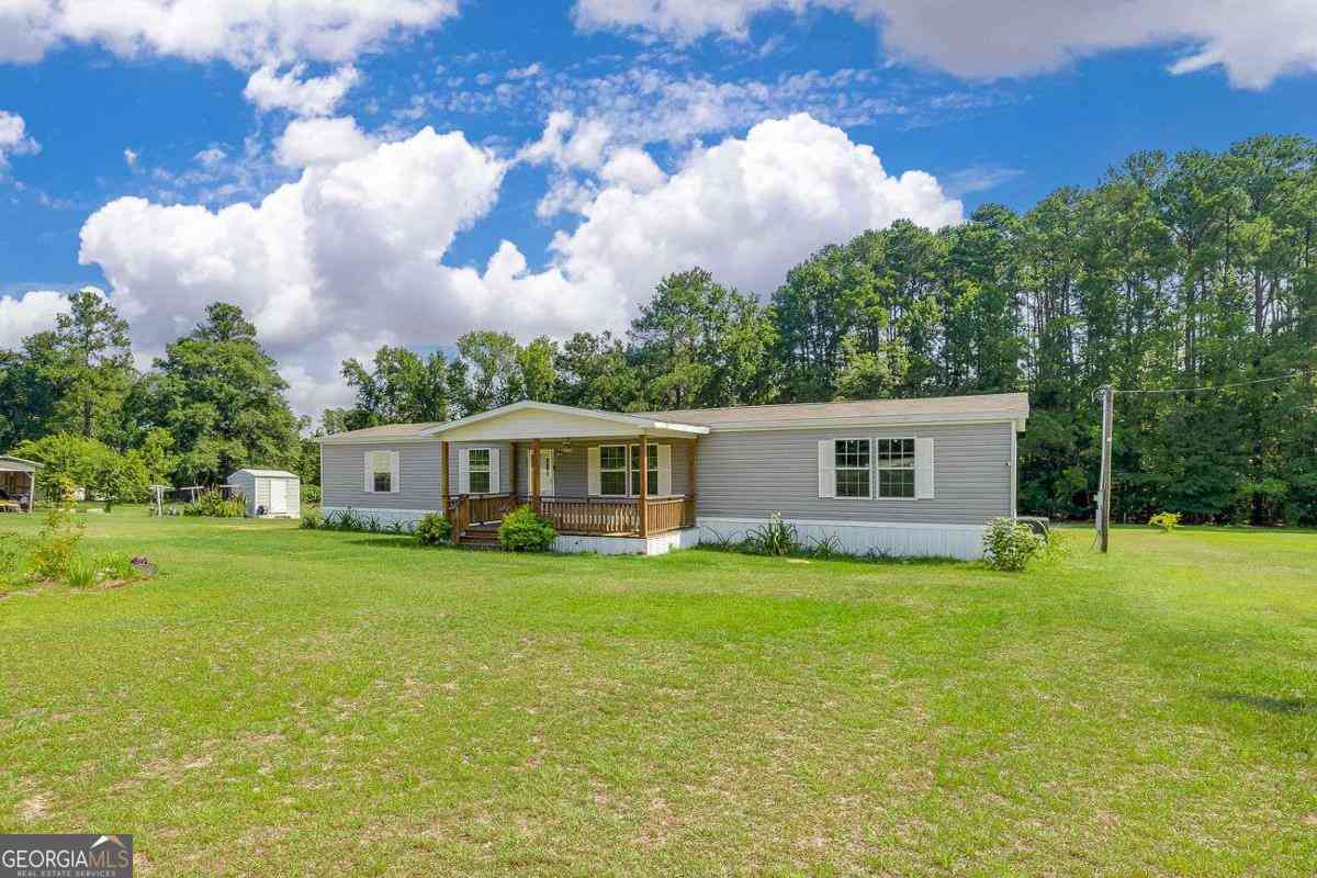 Homes For Sale - 5599 Savannah Highway<br/> Sylvania, GA 30467