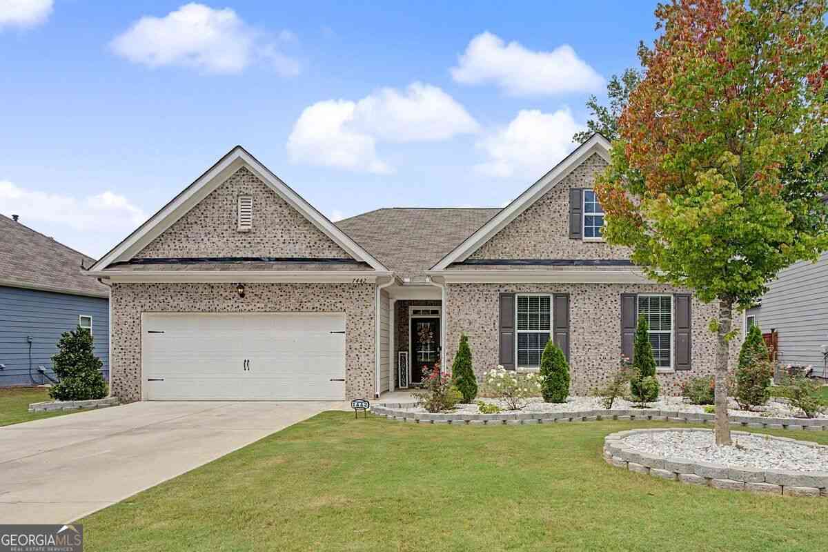 Homes For Sale - 7442 Jennadee Drive<br/> Fulton County, Fairburn, GA 30213