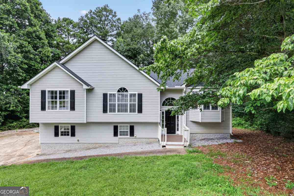 Homes For Sale - 88 Paradise Trail<br/> Douglasville, GA 30134