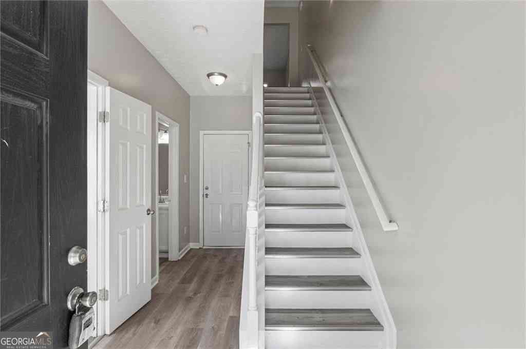 Townhouse For Sale - 5667 Cascade Run SW<br/> Atlanta, GA 30336