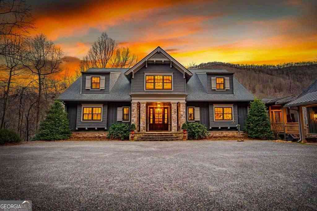 Homes For Sale - 490 Red Wolf Run<br/> Franklin, NC 28734