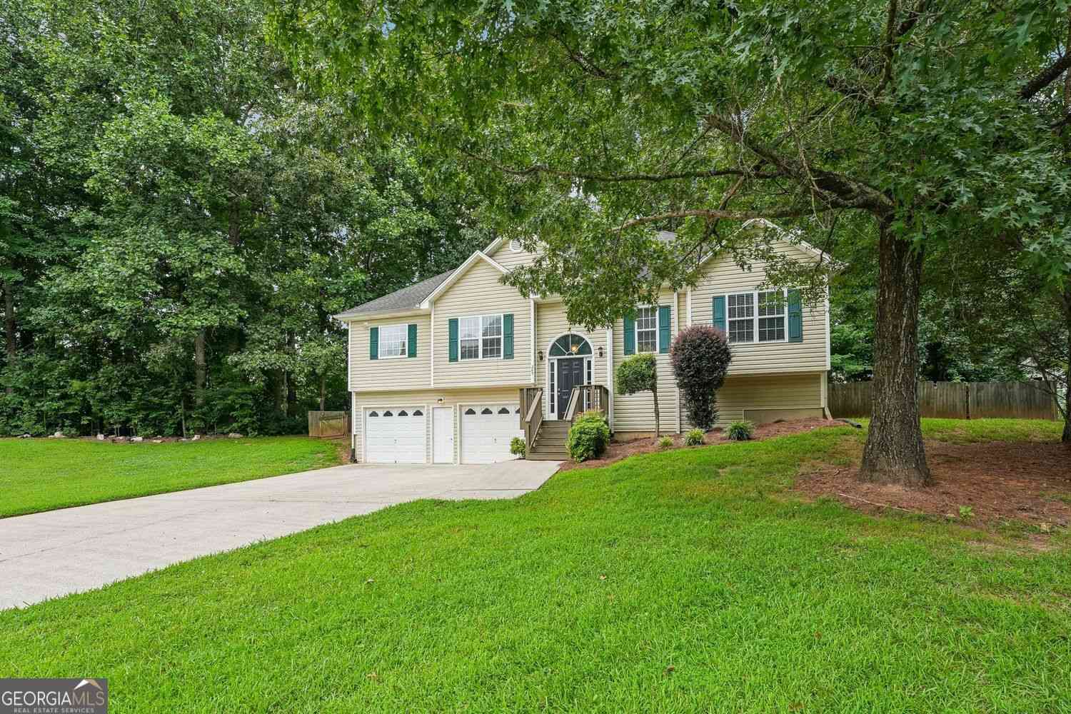 Homes For Sale - 245 Glen Ridge Drive<br/> Villa Rica, GA 30180