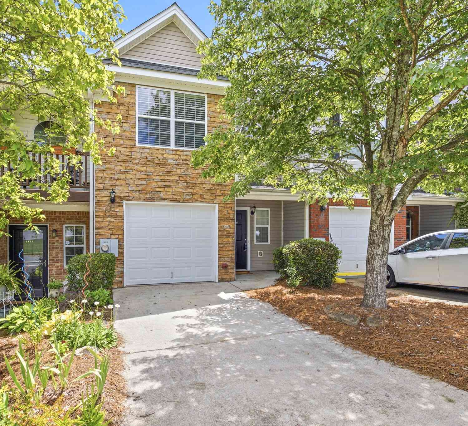 Townhouse For Sale - 1436 Box Circle<br/> Winder, GA 30680