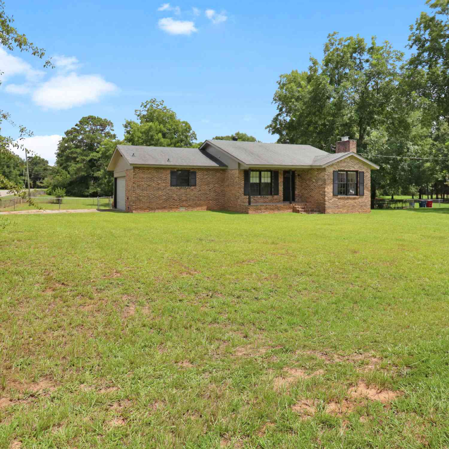 Homes For Sale - 3204 Marie Circle<br/> Macon, GA 31216