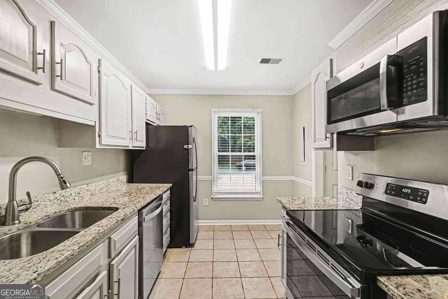 Townhouse For Sale - 567 Salem Woods Drive SE<br/> Marietta, GA 30067