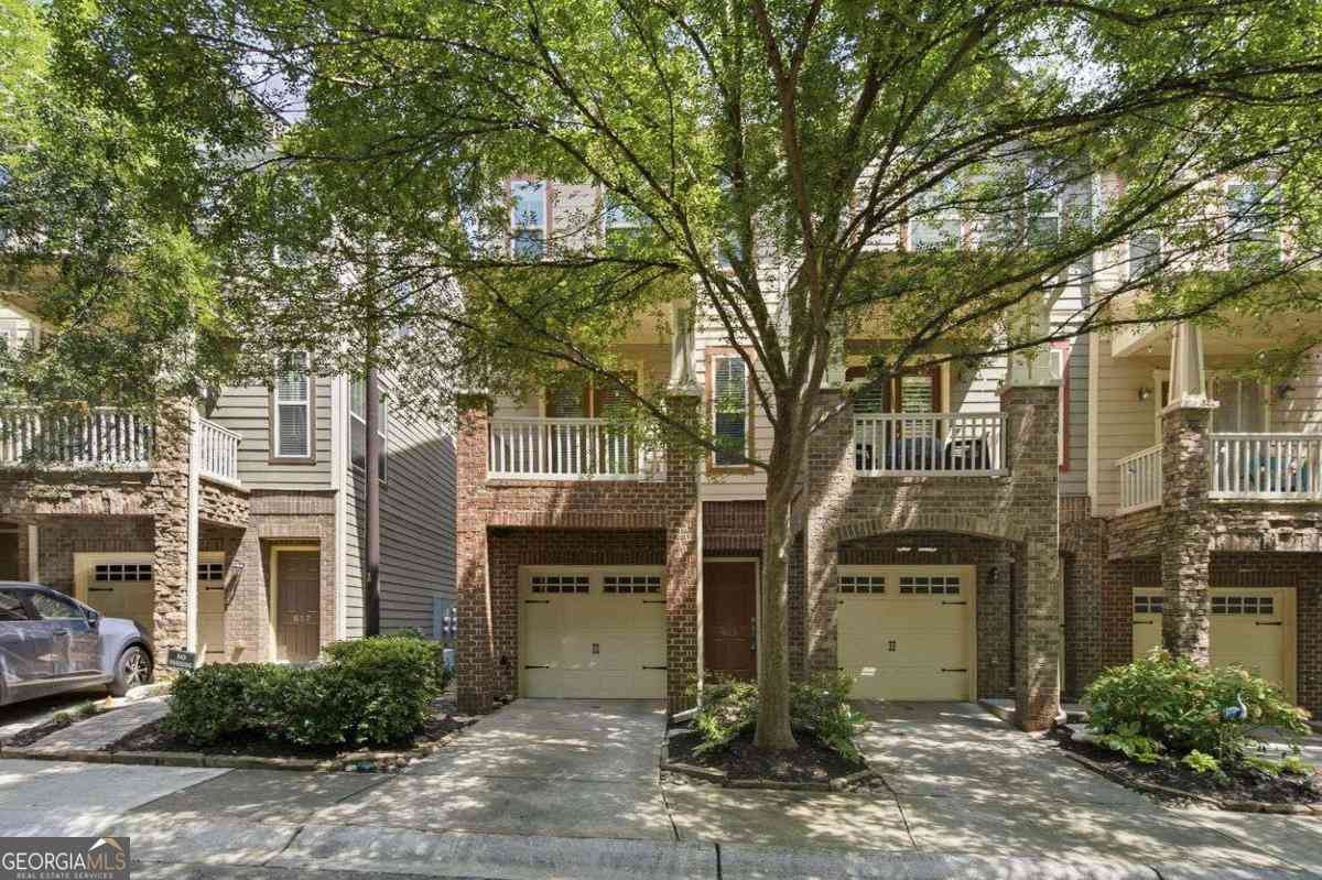 Townhouse For Sale - 855 Commonwealth Avenue SE<br/> Atlanta, GA 30312