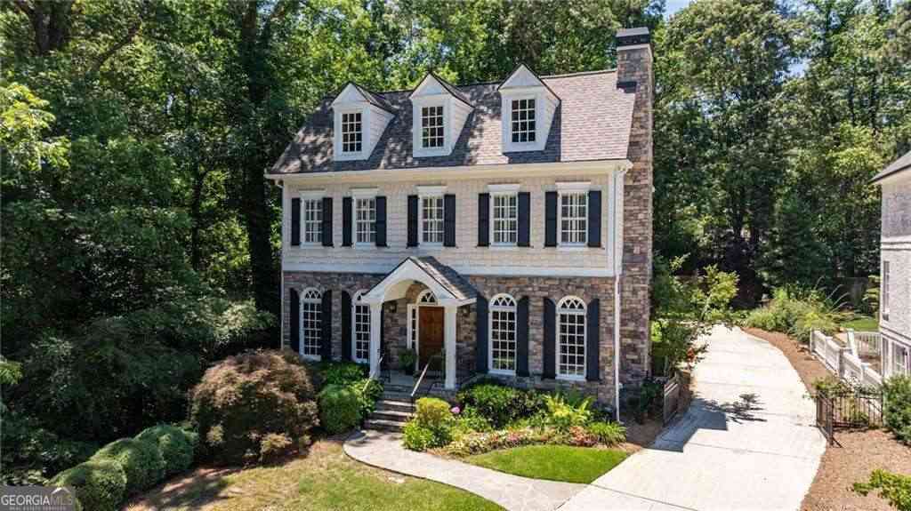 Homes For Sale - 3014 Greendale Drive NW<br/> Fulton County, Atlanta, GA 30327