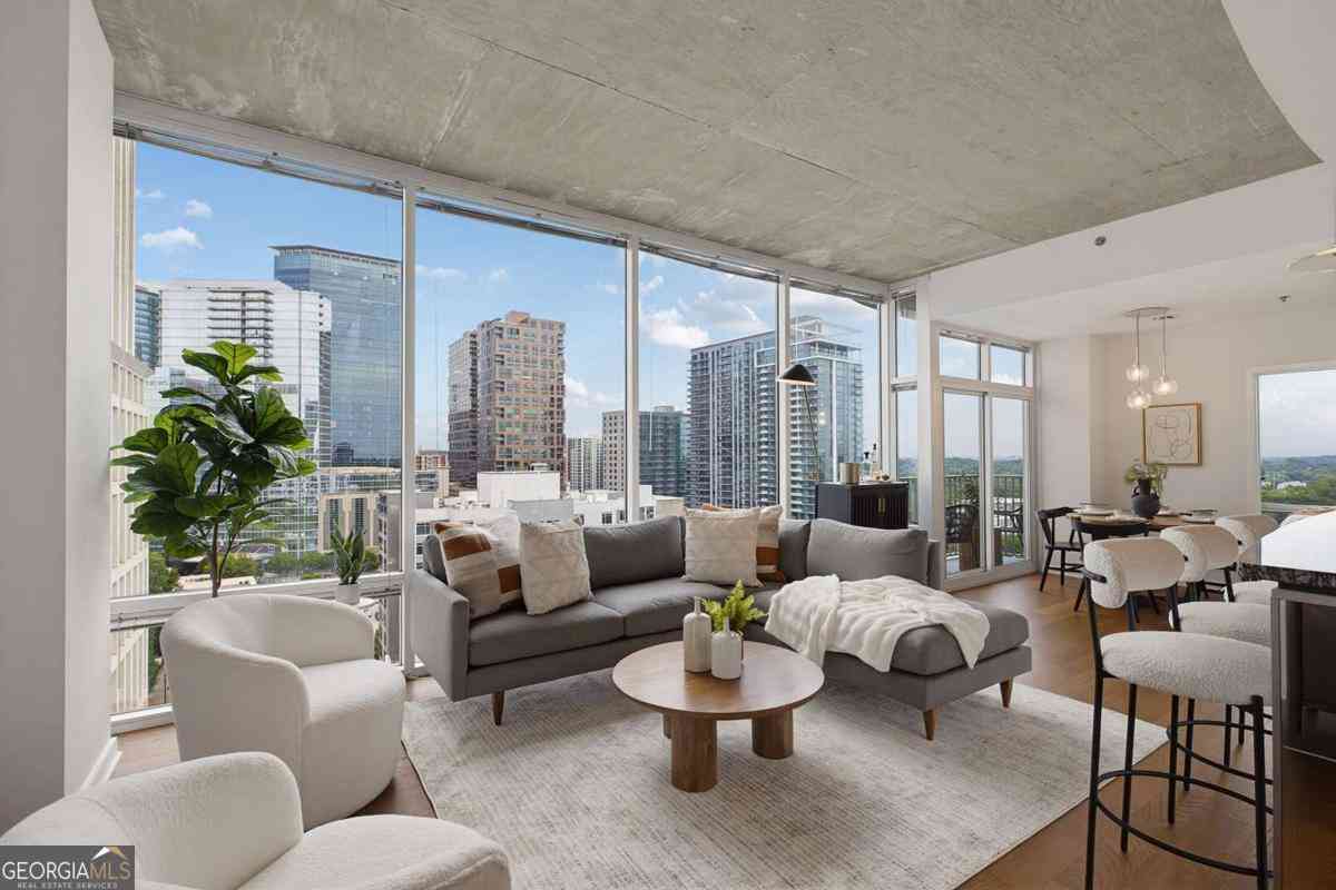 Condo For Sale - 943 Peachtree Street NE #1218<br/> Atlanta, GA 30309