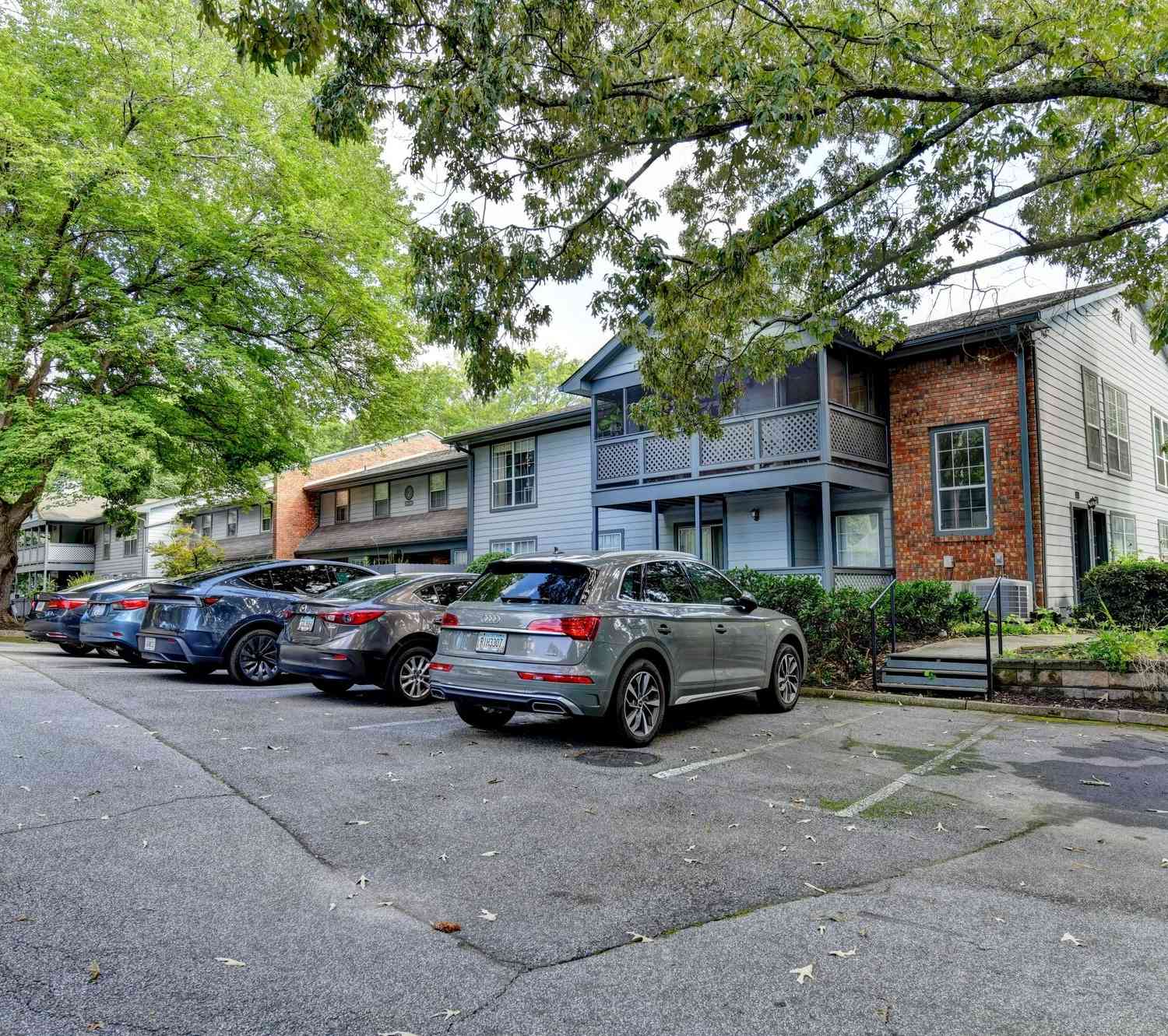 Condo For Sale - 1305 Weatherstone Way NE<br/> Dekalb County, Atlanta, GA 30324