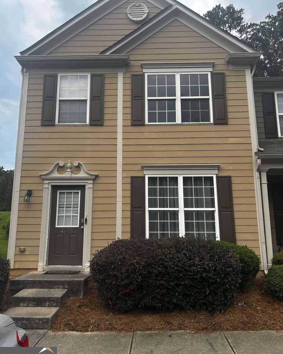 Townhouse For Sale - 2795 Deerwood Lane SW<br/> Atlanta, GA 30331