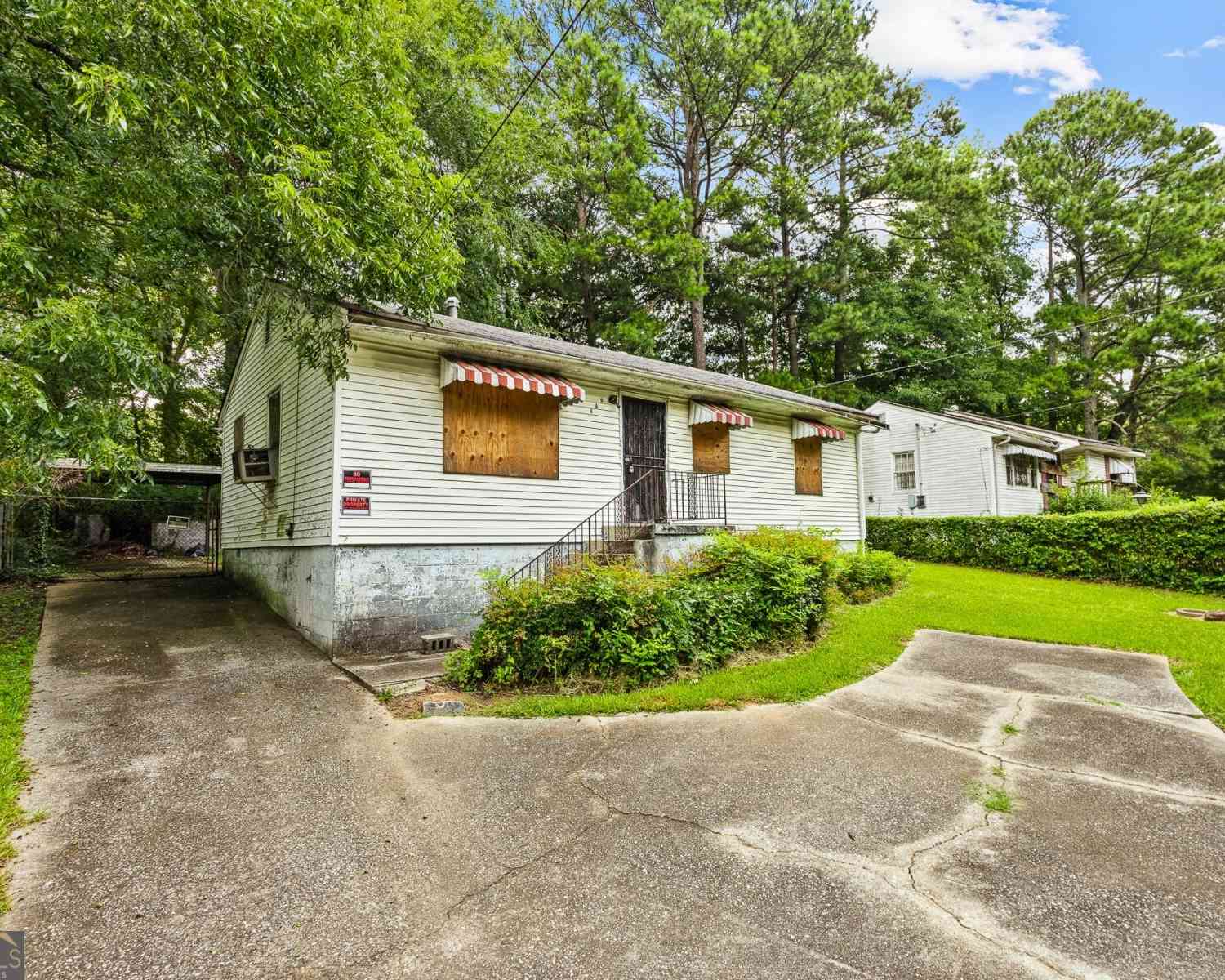 Homes For Sale - 449 Hamilton E Holmes Drive NW<br/> Fulton County, Atlanta, GA 30318