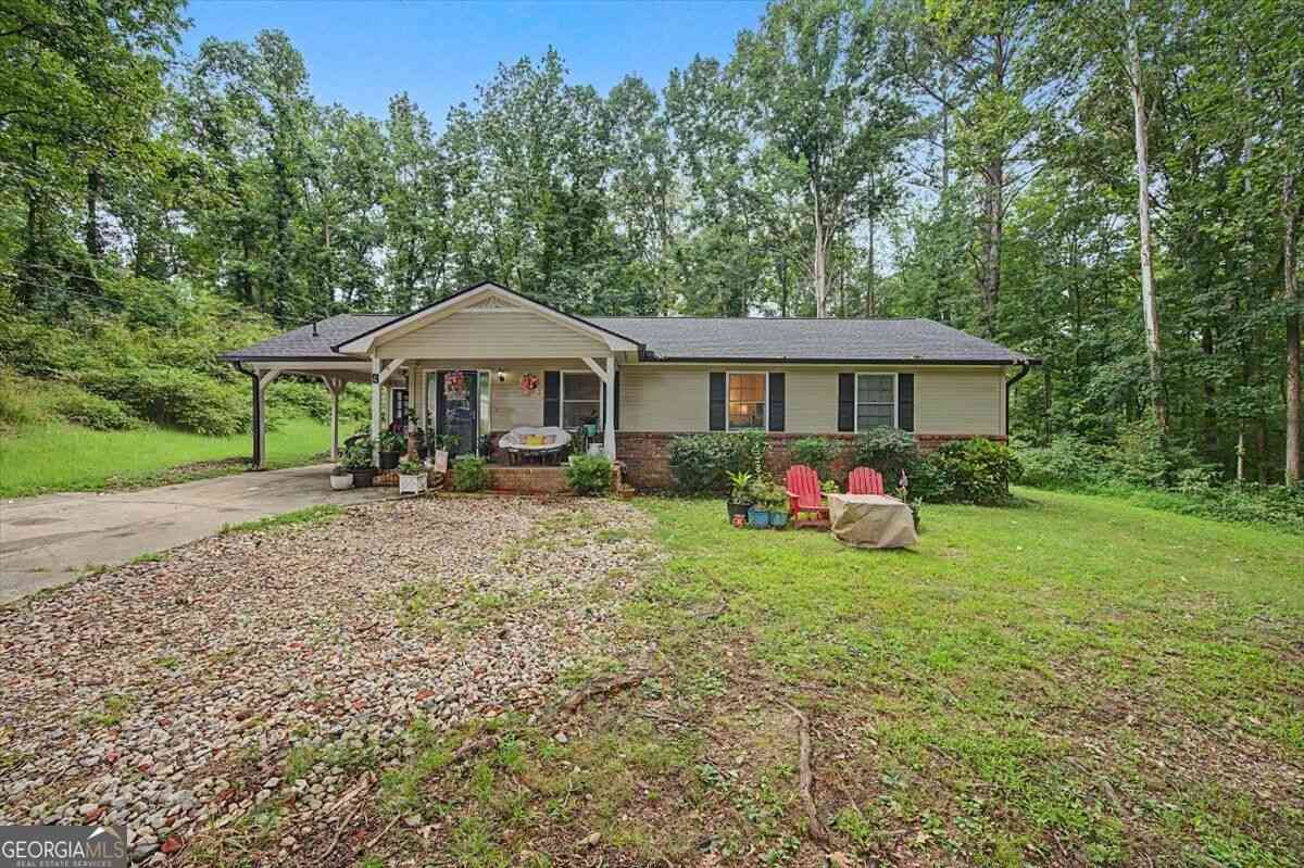 Homes For Sale - 4 Shadowood Court SE<br/> Silver Creek, GA 30173