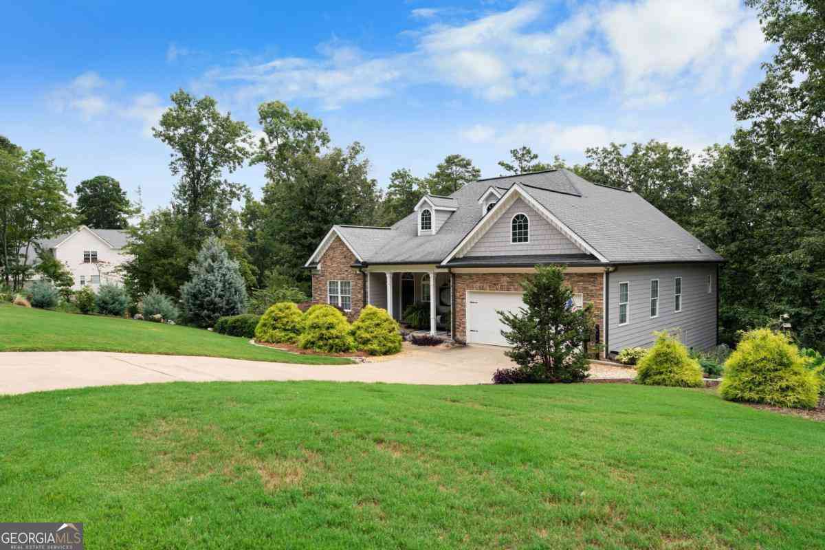 Homes For Sale - 23 Hunters Ridge Drive<br/> Adairsville, GA 30103
