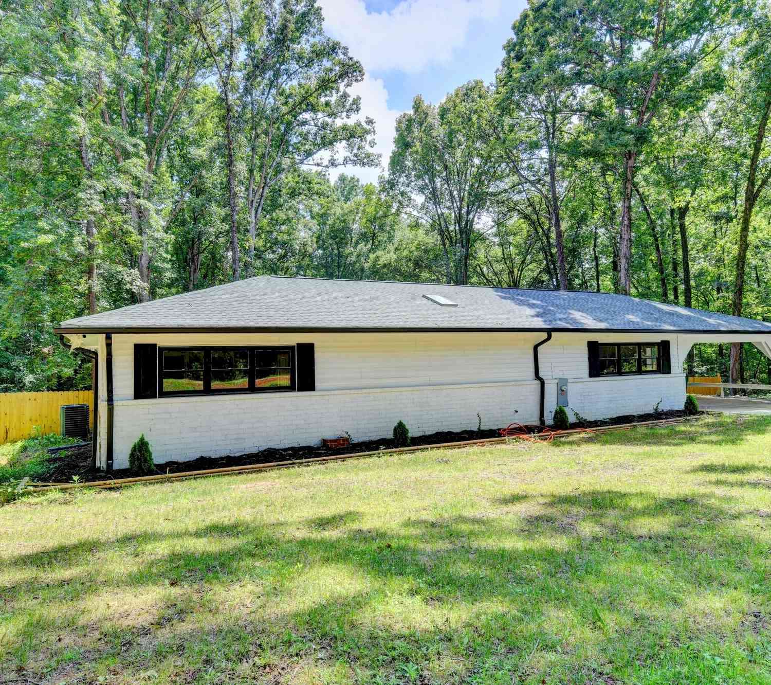 Homes For Sale - 420 Argus Drive<br/> Fairburn, GA 30213