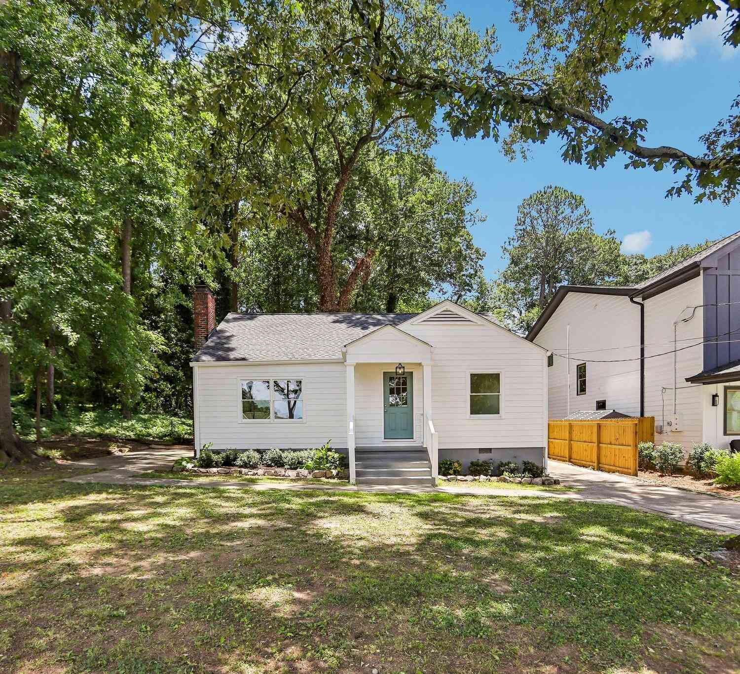 Homes For Sale - 515 Casanova Street SE<br/> Atlanta, GA 30315
