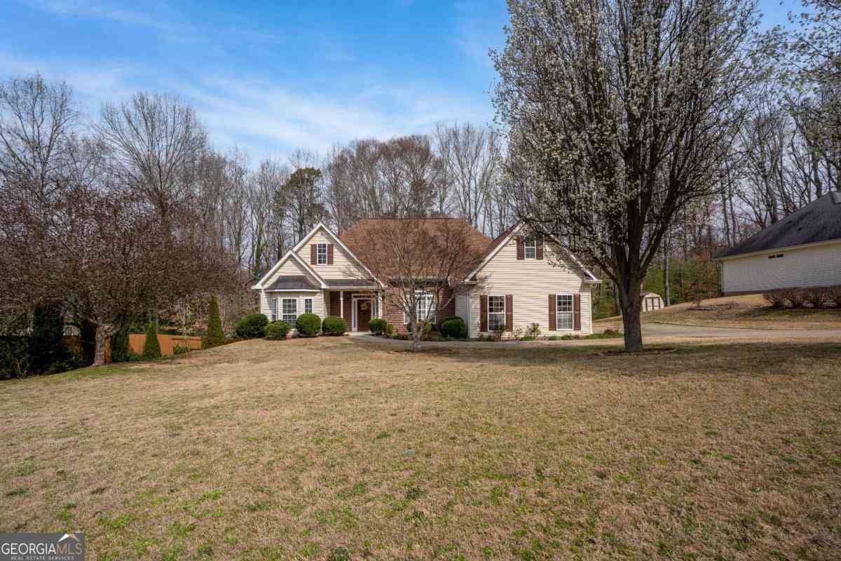 Homes For Sale - 4838 Netherlands Place<br/> Flowery Branch, GA 30542