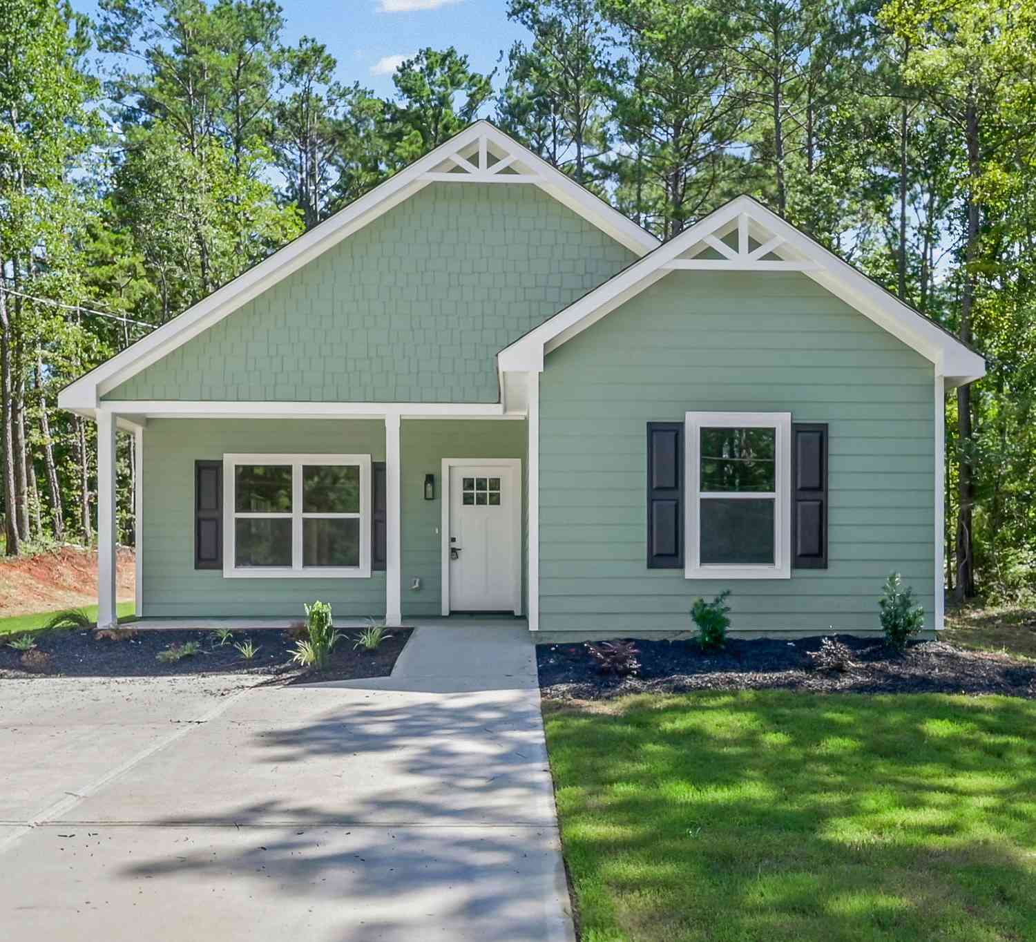 Homes For Sale - 103 Woodhaven Drive<br/> Eatonton, GA 31024