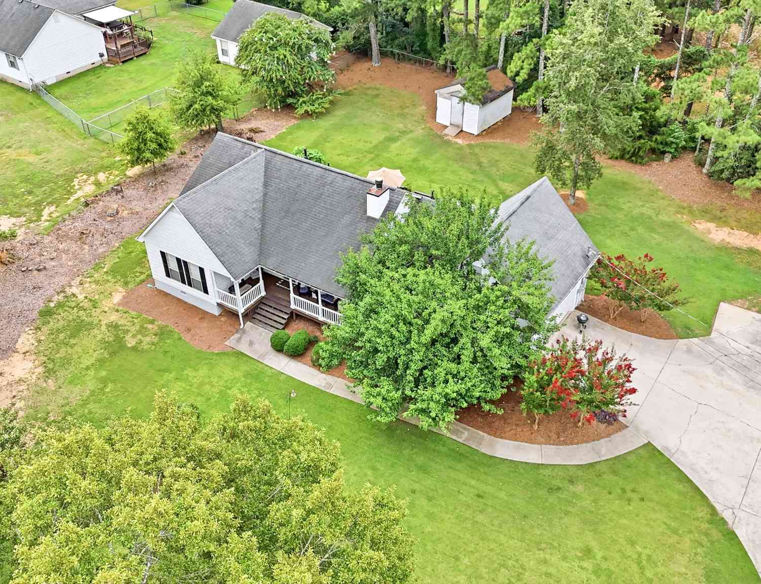 Homes For Sale - 305 Annie Lane<br/> Locust Grove, GA 30248