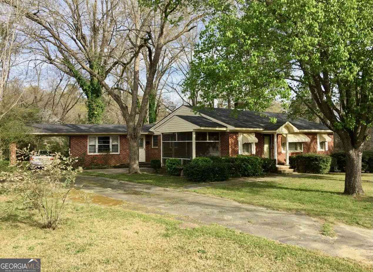 Homes For Sale - 67 Lakeview Drive<br/> Sparta, GA 31087