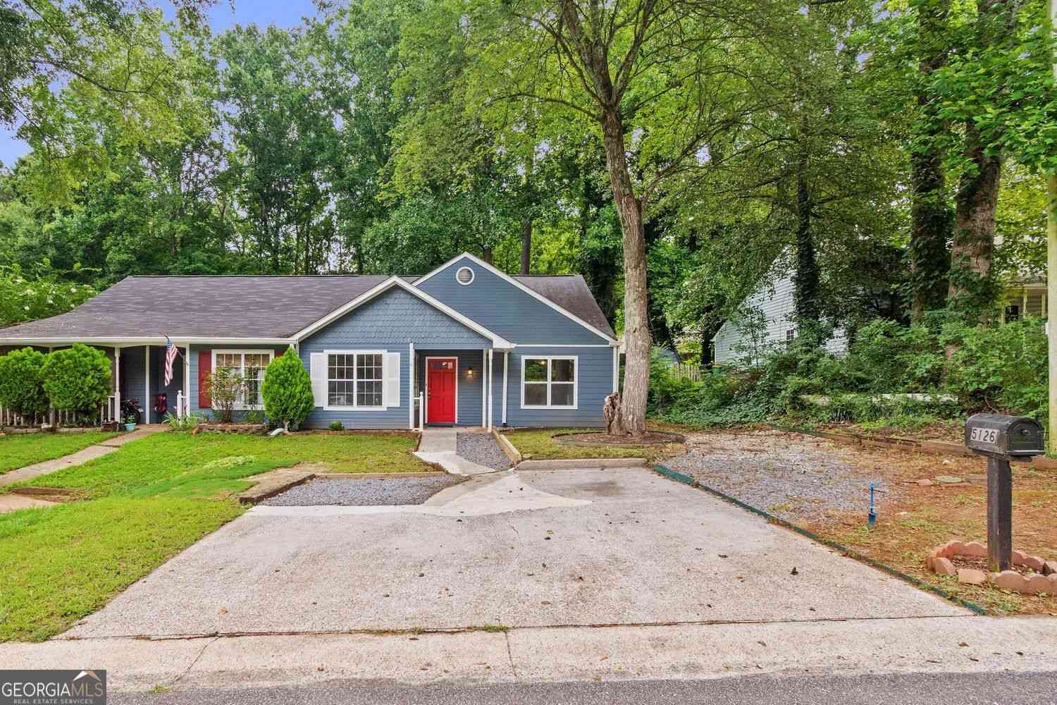 Townhouse For Sale - 5126 Farm Place Drive NE<br/> Woodstock, GA 30188