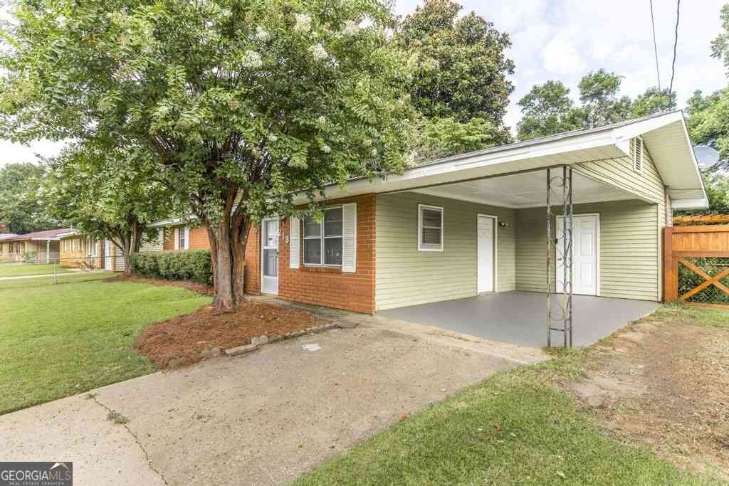 Homes For Sale - 213 Debra Drive<br/> Warner Robins, GA 31088