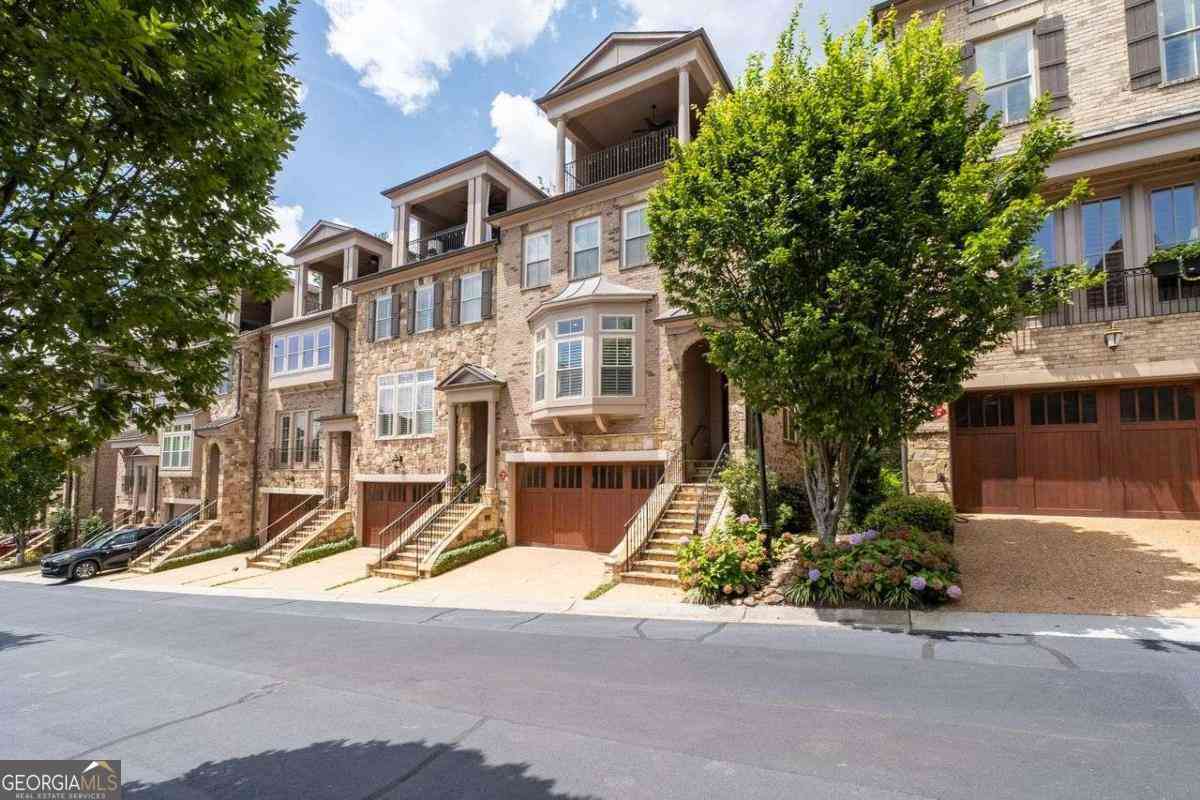 Townhouse For Sale - 3866 Paces Lookout Drive SE #13<br/> Atlanta, GA 30339