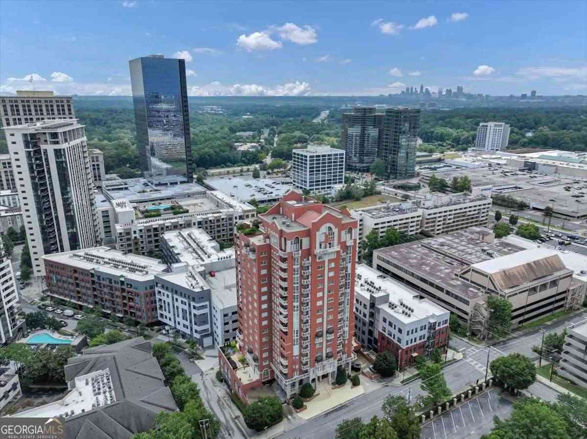 Condo For Sale - 3435 Kingsboro Road NE #1301<br/> Atlanta, GA 30326