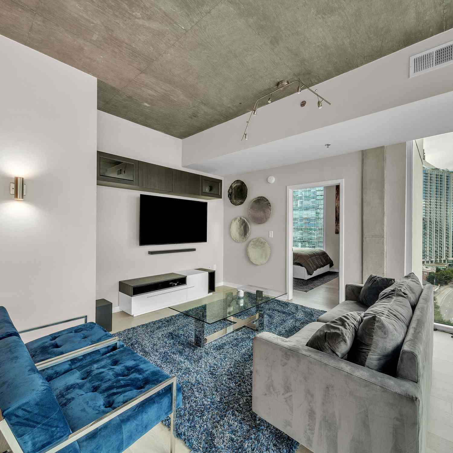 Condo For Sale - 3324 Peachtree Road NE #1401<br/> Atlanta, GA 30326