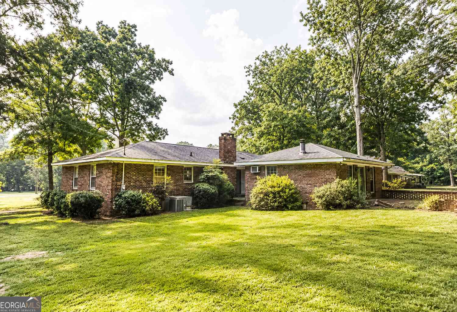 Homes For Sale - 802 S Cherokee Road<br/> Social Circle, GA 30025