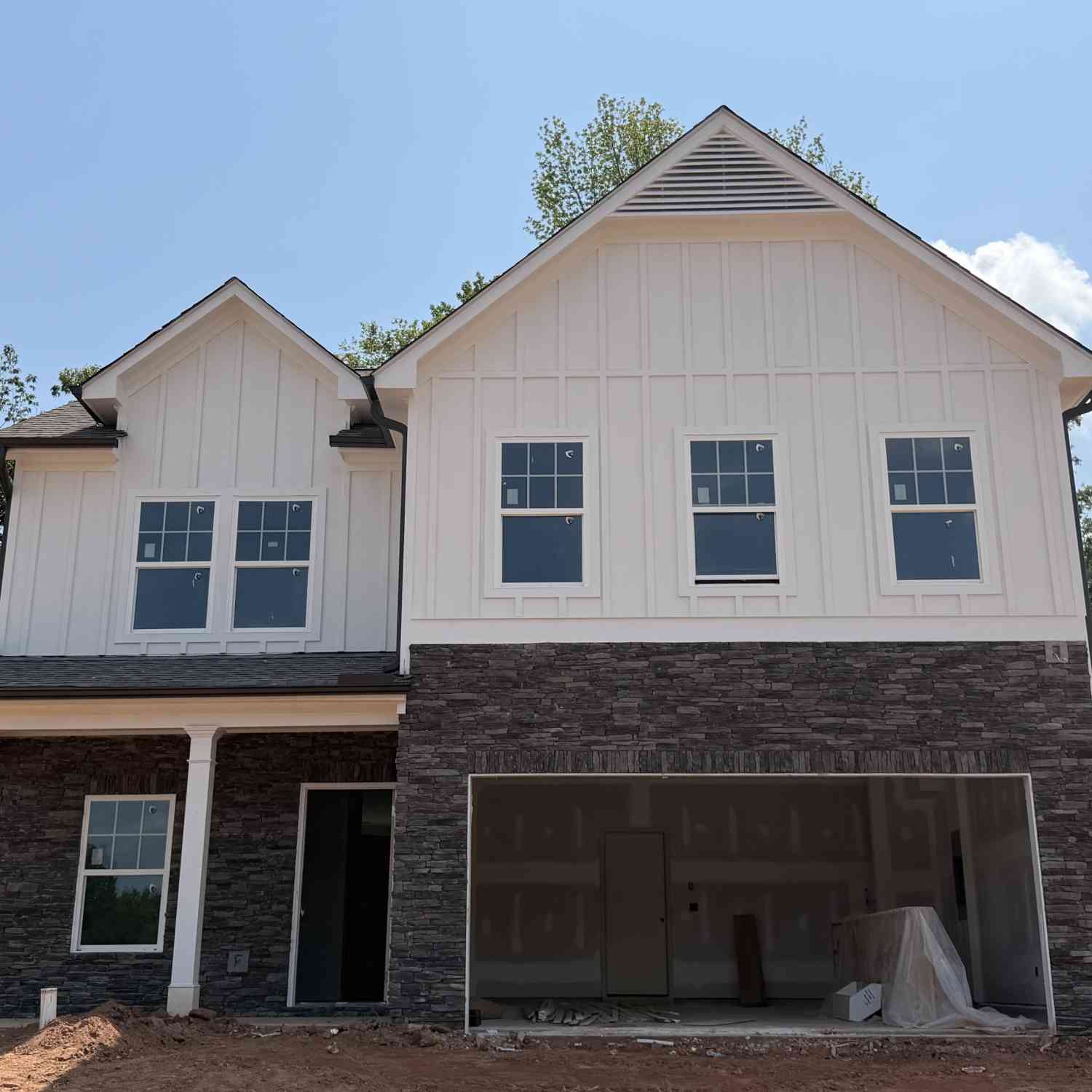 Homes For Sale - 4227 Ravendale Street<br/> Flowery Branch, GA 30542